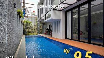 Gambar 1 Rumah Modern Tropis 2 Lantai, Siap Huni