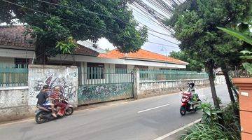 Gambar 5 Rumah di Kemanggisan Jakarta Barat Pinggir Jalan