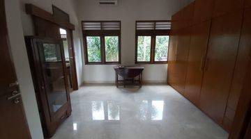 Gambar 5 Rumah Disewakan Semi Furnished Kemang Strategis