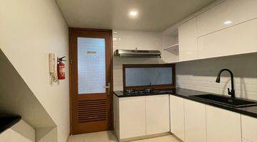 Gambar 5 Rumah 3 Lantai Bagus Furnished SHM di Kemang, Jakarta Selatan