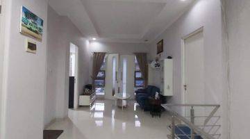 Gambar 2 Rumah 2 Lantai Bagus Semi Furnished SHM Dharma Indah Regency