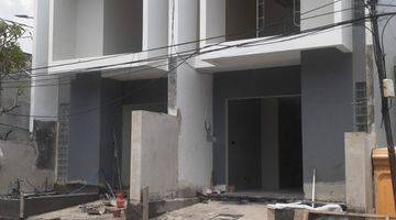 Gambar 2 Rumah 2 Lantai Baru SHM di Semampir, Surabaya