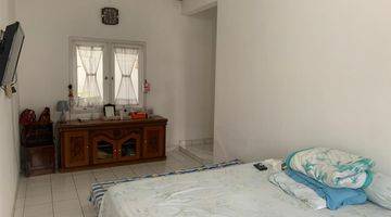 Gambar 4 Dijual Rumah Full Furnished 2 Lantai 4+1 Kamar Tidur 3,5 Km Dari Revo Town di Kemang Pratama 3 Bekasi