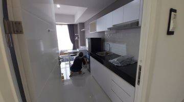 Gambar 4 Apartemen Silk Town Alam Sutera Lantai Sedang