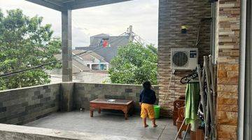 Gambar 4 Dijual Rumah 2 Lantai 