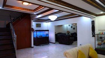 Gambar 1 Wts Rumah 2 Lantai Super Besar Siap Huni Full Furnish di Perumahan Pondok Cibubur Depok, Depok