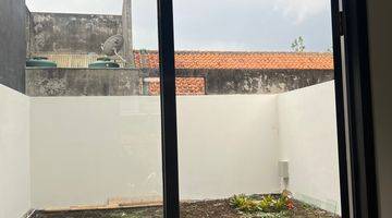 Gambar 2 Dijual Rumah Modern Sangat Strategis Di Daerah Cihanjuang Cimahi