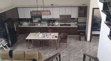 Gambar 5 Dijual Rumah Mewah Minimalis Semi Furnished Turangga