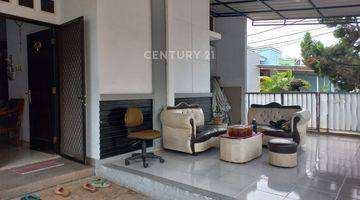 Gambar 3 Rumah Hoek One Gate System Di Tapos S8350