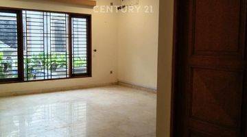 Gambar 5 Rumah 2 Lt Luxurious Mewah Dengan Kolam Renang Di Kemang NS0064