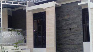 tampak depan sewa rumah baru di bale