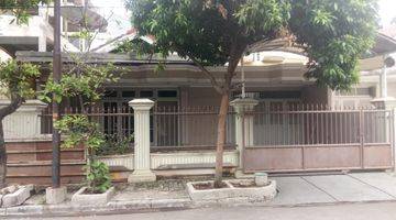 tampak depan jual rumah layak huni di