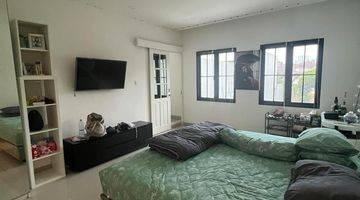 kamar tidur rumah 2 lantai siap huni