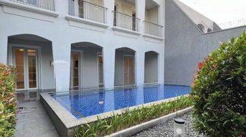 Gambar 1 Rumah 3 Lantai Semi Furnished di Kemang, Jakarta Selatan