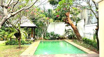 Gambar 1 Rumah Modern Bali Style di Cipete Jakarta Selatan