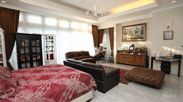 Gambar 5 Rumah Mewah Terawat Asri Modern Classic Dalam Town House Kemang