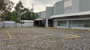 tampak depan strategis! dkt itenas main road