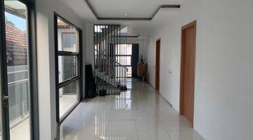 ruang keluarga turun harga rumah lux 3