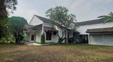 tampak depan rumah siap huni halaman luas