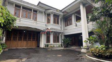 tampak depan rumah lama siap huni hadap