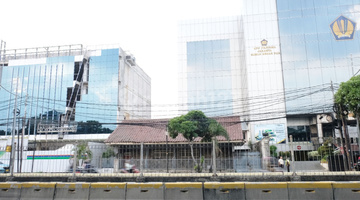 tampak depan rumah tua zona komersial harga