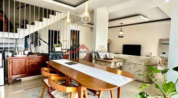 Gambar 4 Rumah Modern Minimalis Siap Huni Dalam Town House Full Furnished