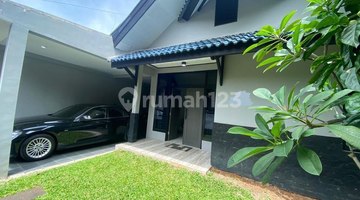 Gambar 1 Rumah Minimalis dilingkungan Asri /NY