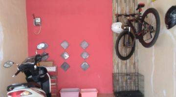 garasi/carport rumah asri bagus siap huni