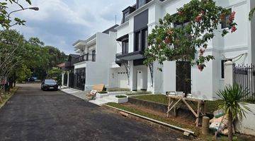 Gambar 2 Rumah Mewah Baru Classic Modern, Lokasi Puri Bintaro Bagus Depan Taman