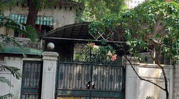 tampak depan rumah tua di jl. cikini