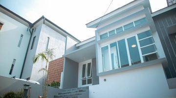 Gambar 1 Rumah Asri Cantik Dalam Cluster Di Lembang 10 Menit ke Farm House