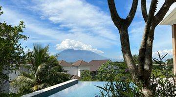 Gambar 1 Rumah Mewah Modern Bali Dengan Kolam Renang Dan View Pegunungan di Sentul City