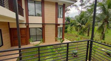 Gambar 1 Rumah Modern Tropis Dengan Halaman Luas Posisi Hook, Bonus Green Area, Sentul City