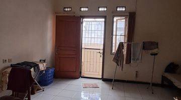 Gambar 5 Rumah Bagus hadap Utara dekat area sekolah favorit di turangga