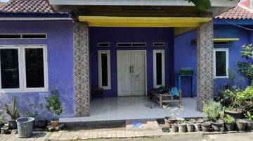 Gambar 3 Tanda Dijual di Jl. Raya Legok Dekat Area Komersil 