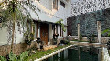 Gambar 2 European Mediterranean Style House  Rumah