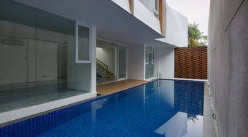 kolam renang rumah baru mewah lokasi pondok