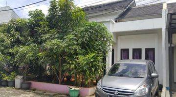 tampak depan rumah dalam cluster  siap huni