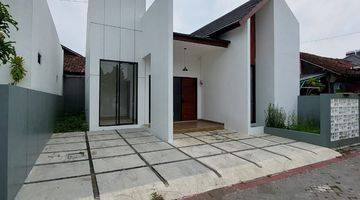 Gambar 2 Rumah Modern Smart Home Caturharjo Sleman Yogyakarta