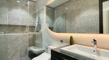 kamar mandi rumah pik golf island minimalis
