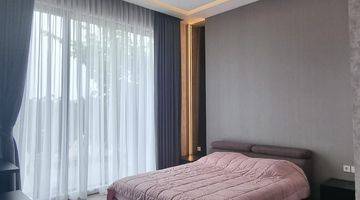 kamar tidur rumah pik mewah minimalis kolam