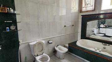 kamar mandi rumah mewah pik cluster favorit