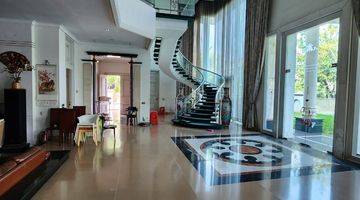 ruang tamu rumah mewah pik cluster favorit