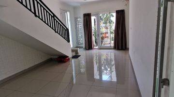 Gambar 5 Rumah Hoek Alamada Summarecon Bandung 