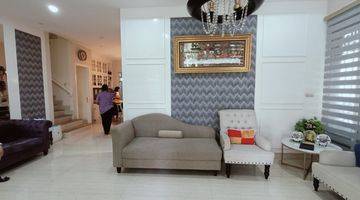 Gambar 3 Rumah hook danau full renovasi + semi furnish 10x18 premium di green lake city