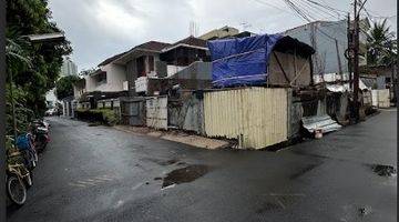 Gambar 2 Rumah Baru Tiga Lantai di Tanjung Duren Jakarta Barat