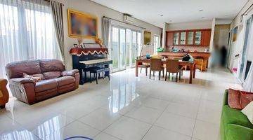 Gambar 1 Rumah 2 Lantai Bagus Semi Furnished SHM di Delatinos , Tangerang