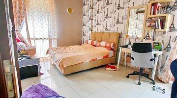 Gambar 4 Rumah 2 Lantai Bagus Semi Furnished SHM di Delatinos , Tangerang