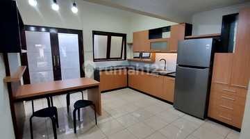 dapur rumah 1,5lantai di kotabaru parahyangan