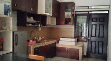 dapur rumah 1,5lantai di taman holis